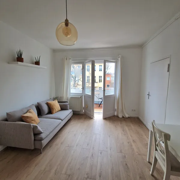 Schöne helle Dachgeschosswohnung am Bayerischen Platz — photo 1
